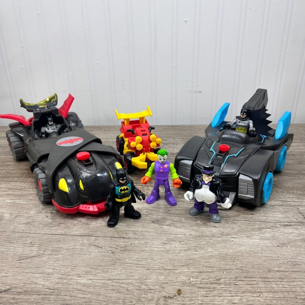 Imaginext DC Super Friends 5 Action Figures and 3 vehicles, Fisher-Price Batman